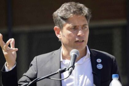 Kicillof contestó al fake replicado por Milei y Adorni: "Empiezan con las mentiras en redes, su especialidad"