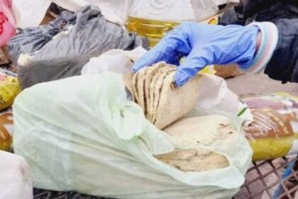 Una mujer embarazada fue internada por comer milanesas con papel higiénico en Santiago del Estero