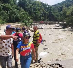 Inspeccionan puente sobre el río Azul en Calderas tras lluvias en Barinas