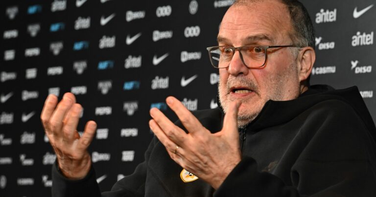 Marcelo Bielsa y un análisis sin filtro: "Uruguay necesita correr mucho, porque eso le hace jugar mejor"