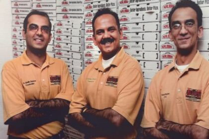 Se mudó a EEUU en 1991 cobrando 3 euros la hora: 35 años después, tiene pizzerías en toda España