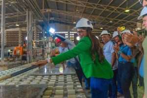 Reactivan empresas de producción social en Bolívar 