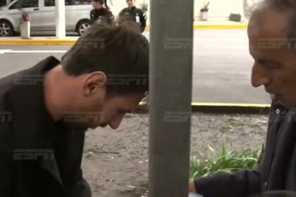 Messi y De Paul ya están en Argentina para sumarse a la Selección: el inolvidable gesto con los hinchas antes de Venezuela y Ecuador