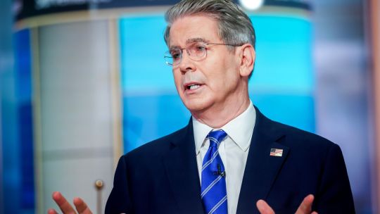 Scott Bessent señala que la Casa Blanca analiza medidas por costos de vivienda en EE.UU. Scott Bessent señala que la Casa Blanca analiza medidas por costos de vivienda en EE.UU.
