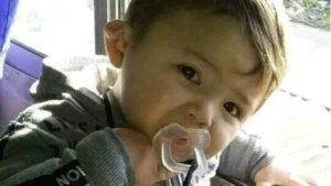 Condenaron a la mamá y el padrastro de León Aquino, el bebé que fue asesinado y torturado con agujas