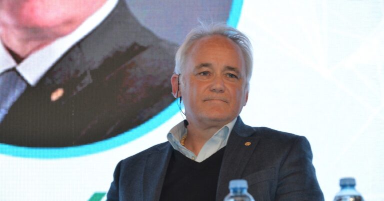 El vicepresidente del Central defendió la intervención sobre el dólar: "Teniendo tantas reservas no tenemos apuro en comprar"