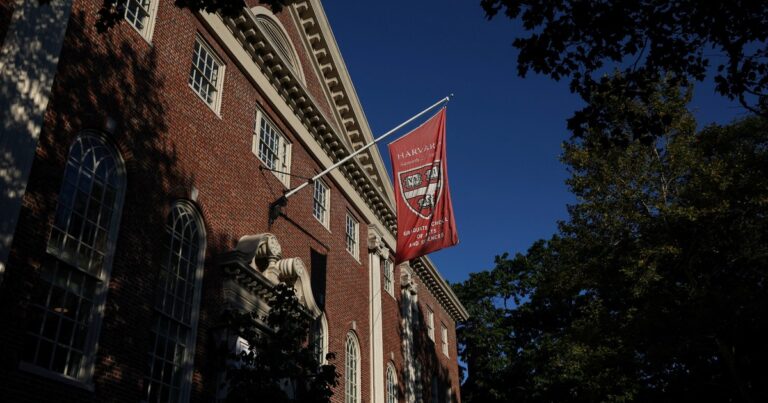 Después de que una jueza revirtiera los recortes de Trump a Harvard, hay dudas de si efectivamente recibirá los miles de millones en fondos de investigación