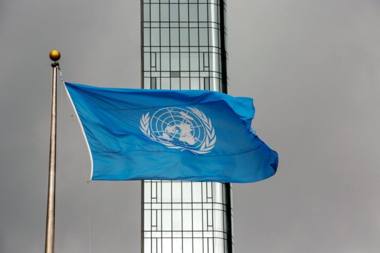 EEUU podría prohibir que diplomáticos iraníes compren en Costco durante reunión de la ONU