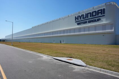 Corea del Sur expresa “preocupación” por redada migratoria en planta de Hyundai en EEUU