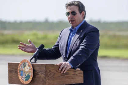 Florida abre el centro de detención para migrantes 'Deportation Depot' en el norte del estado