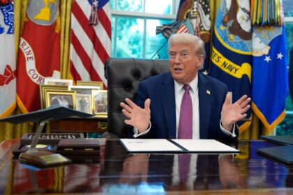 Grupo de ayuda legal demanda para evitar deportación de 12 menores hondureños en EEUU