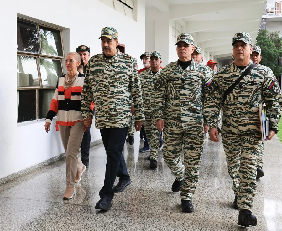 Buques, milicias y denuncias: Venezuela cierra filas contra la "amenaza" de EE.UU.