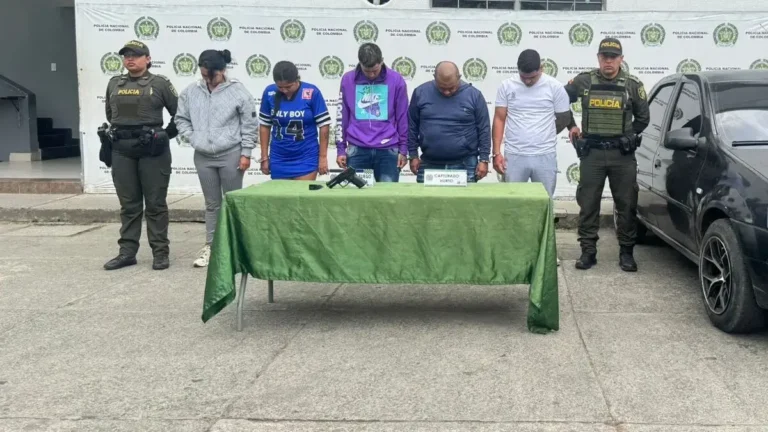 Golpe a la delincuencia en Tuluá | Autoridades desarticularon una banda dedicada al hurto de comerciantes: cinco personas fueron capturadas