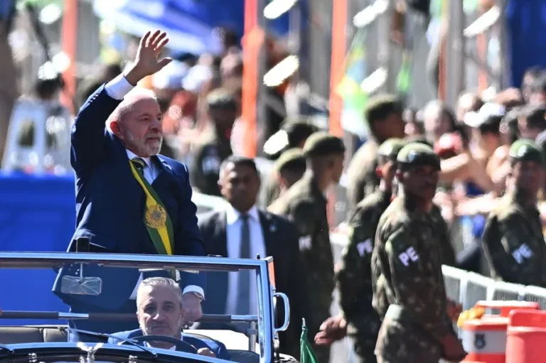 Lula lidera un desfile por la Independencia de Brasil marcado por la defensa de la soberanía