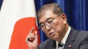 Renuncia primer ministro de Japón en medio de fuertes presiones Renuncia primer ministro de Japón en medio de fuertes presiones
