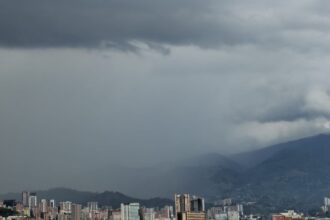 ¡No olvide el paraguas! Fuertes lluvias y vientos en el sur y el occidente del Valle de Aburrá