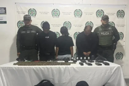 En vía del Valle del Cauca cayeron tres presuntos integrantes del frente 'Yair Bermúdez' de las disidencias: les incautaron material de guerra