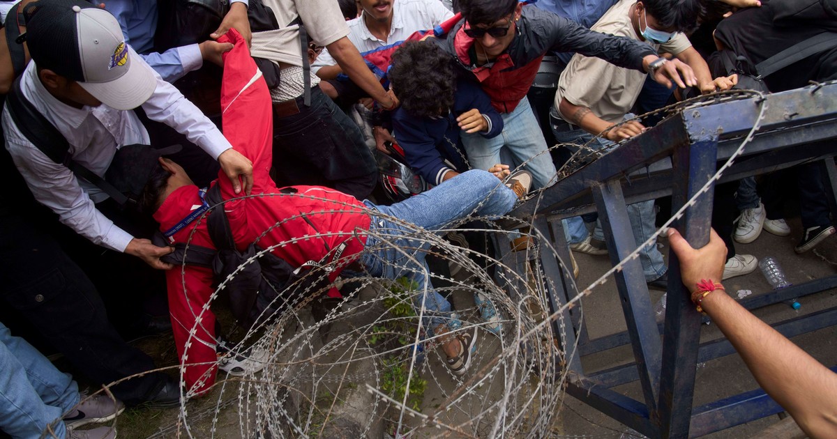 Nepal: al menos 19 muertos durante una protesta contra el gobierno por el bloqueo de redes sociales Nepal: al menos 19 muertos durante una protesta contra el gobierno por el bloqueo de redes sociales