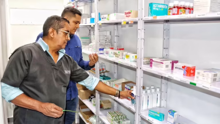 Gobernación del Atlántico intensifica control a medicamentos: 2.498 visitas de inspección para garantizar seguridad en la salud pública