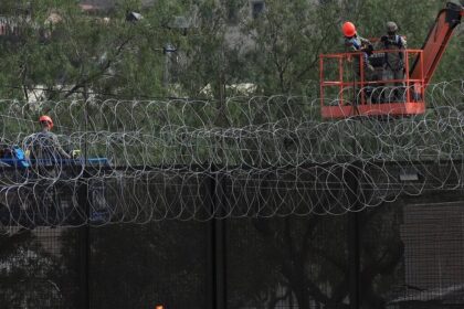 Activistas: EE.UU. vuelve más hostil el muro fronterizo con México al reforzar su seguridad