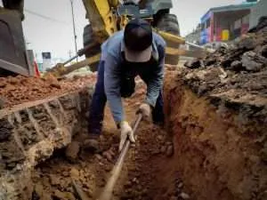 Eliminan fugas de gas doméstico en calles de Maracaibo