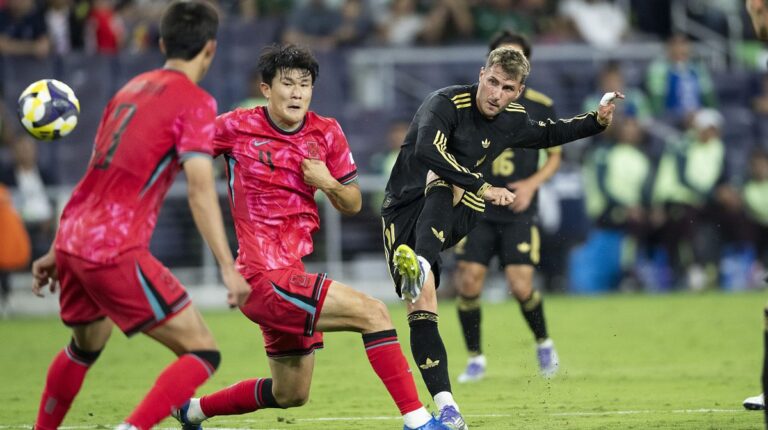 Santiago Giménez con golazo salvó a México en gran duelo con Corea del Sur: 2-2