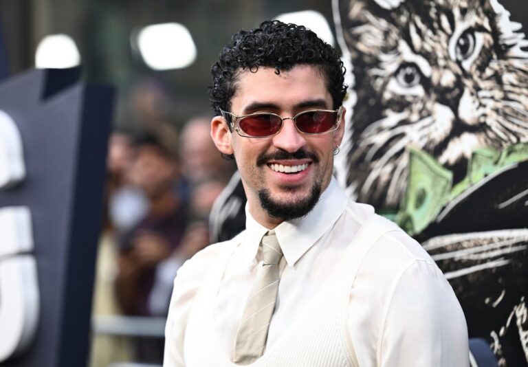 Bad Bunny rompe récord como finalista de los Premios Billboard
