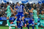 Toni Martínez, una garantía por arriba