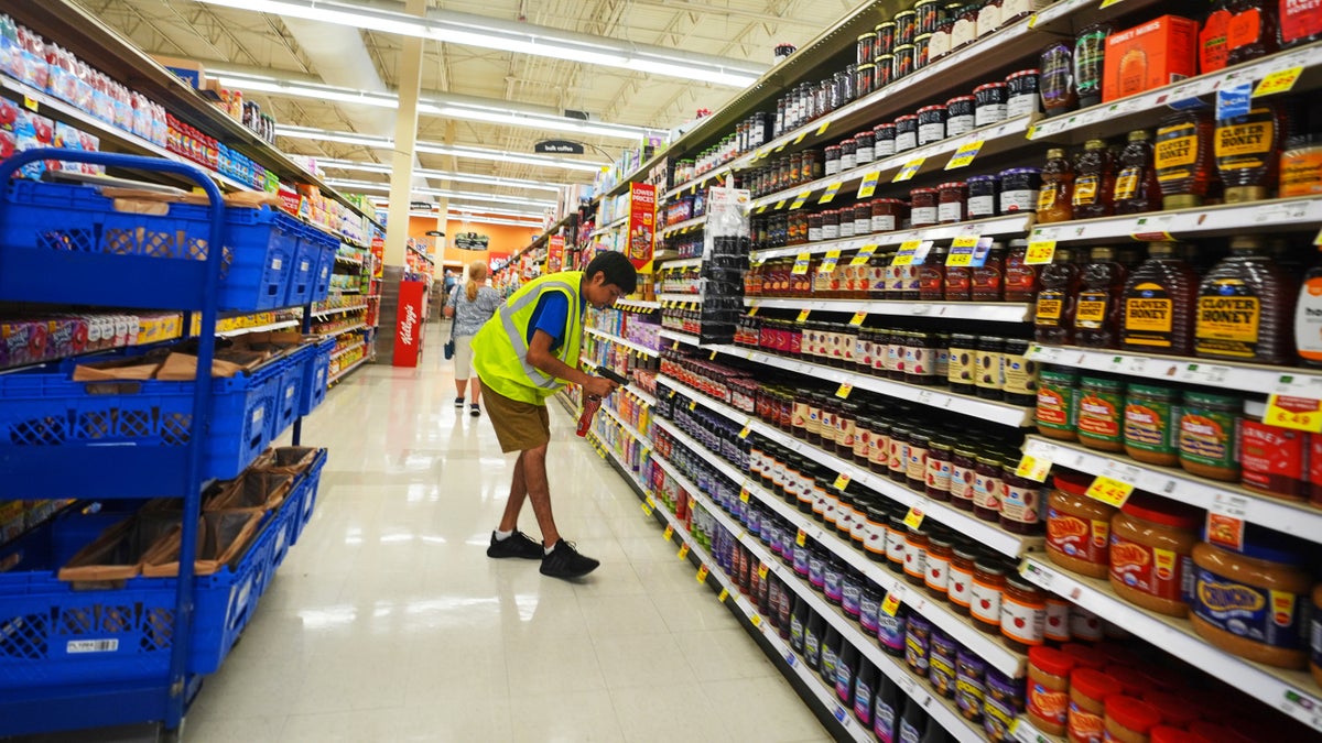 Inflación en EEUU empeoró el mes pasado por el aumento de precios de gasolina, alimentos y vuelos