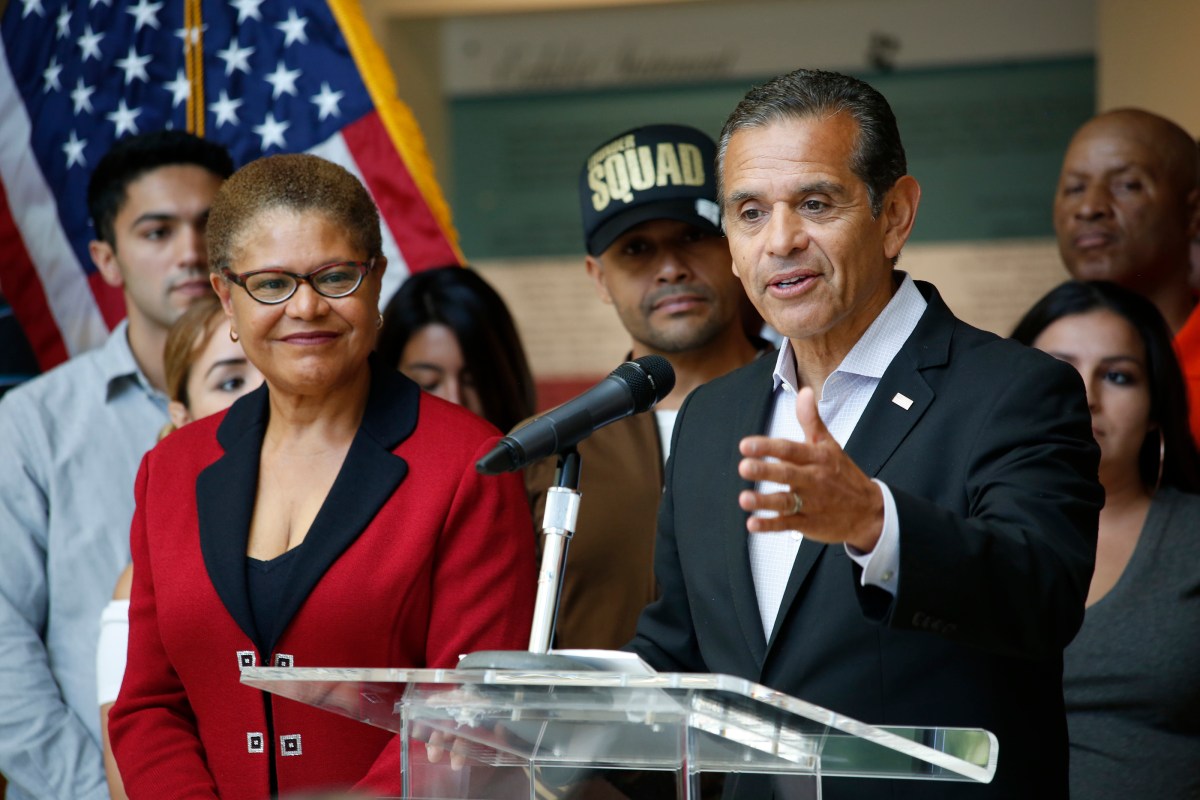 Ronda Política: Respaldo de Bass a Villaraigosa, pago de favores