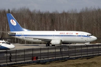 EE.UU. levanta las sanciones a la aerolínea bielorrusa Belavia tras una reunión con el presidente Lukashenko
