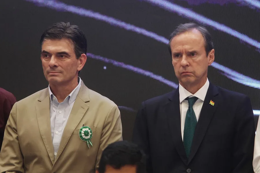 Paz y Quiroga se comprometen a evitar la "guerra sucia" hacia la segunda vuelta en Bolivia Paz y Quiroga se comprometen a evitar la "guerra sucia" hacia la segunda vuelta en Bolivia