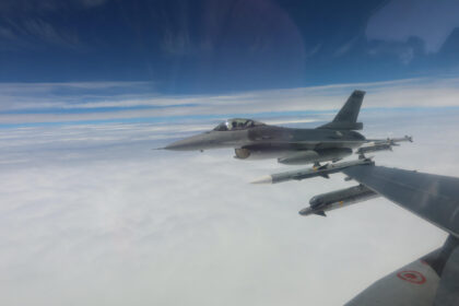 Francia destina 3 cazas para proteger el espacio aéreo polaco y de Europa del Este - AlbertoNews
