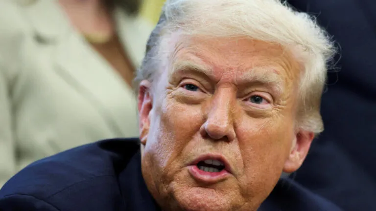 Trump afirma que EE. UU. ha atacado un total de tres barcos en el Caribe que presuntamente transportaban drogas