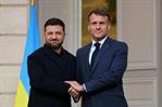 Volodomir Zelenski se reúne con Macron por las negociaciones de paz