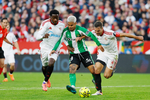 Los números del derbi: más balón para el Sevilla, más y mejores ocasiones para el Betis