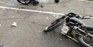 Motorizado muere al chocar contra una vaca