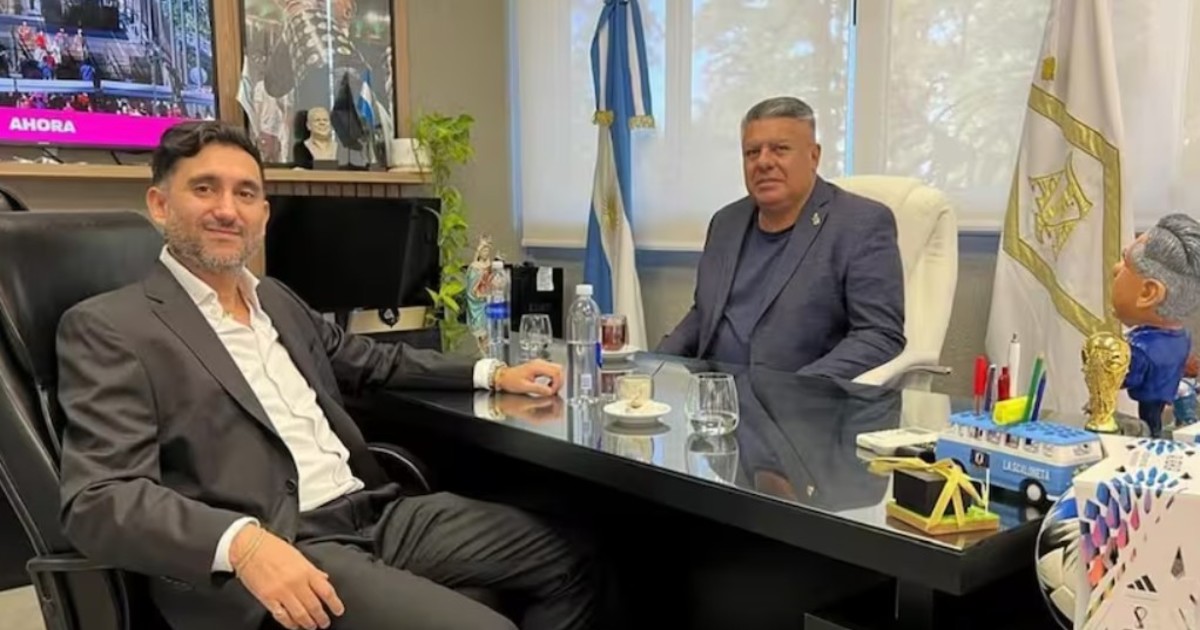 Allanan la financiera cercana al "Chiqui" Tapia y congelaron todas sus cuentas