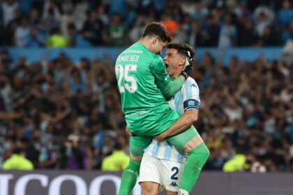 Cambeses fue gigante en los penales para que Racing elimine a Tigre y saque boleto para jugar con Boca en las semifinales del Clausura