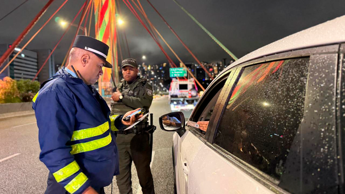 Navidad de luces, no de multas: Medellín refuerza los controles viales en temporada decembrina y ya ha impuesto 252 comparendos y 97 inmovilizaciones