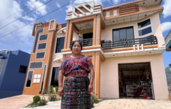 Arquitectura de las remesas: cómo el dinero que llega de EE.UU. está transformando los pueblos y ciudades de Guatemala Arquitectura de las remesas: cómo el dinero que llega de EE.UU. está transformando los pueblos y ciudades de Guatemala