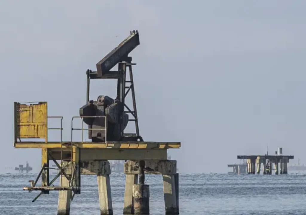 Fallas eléctricas dificultan expansión de proyectos petroleros en Venezuela