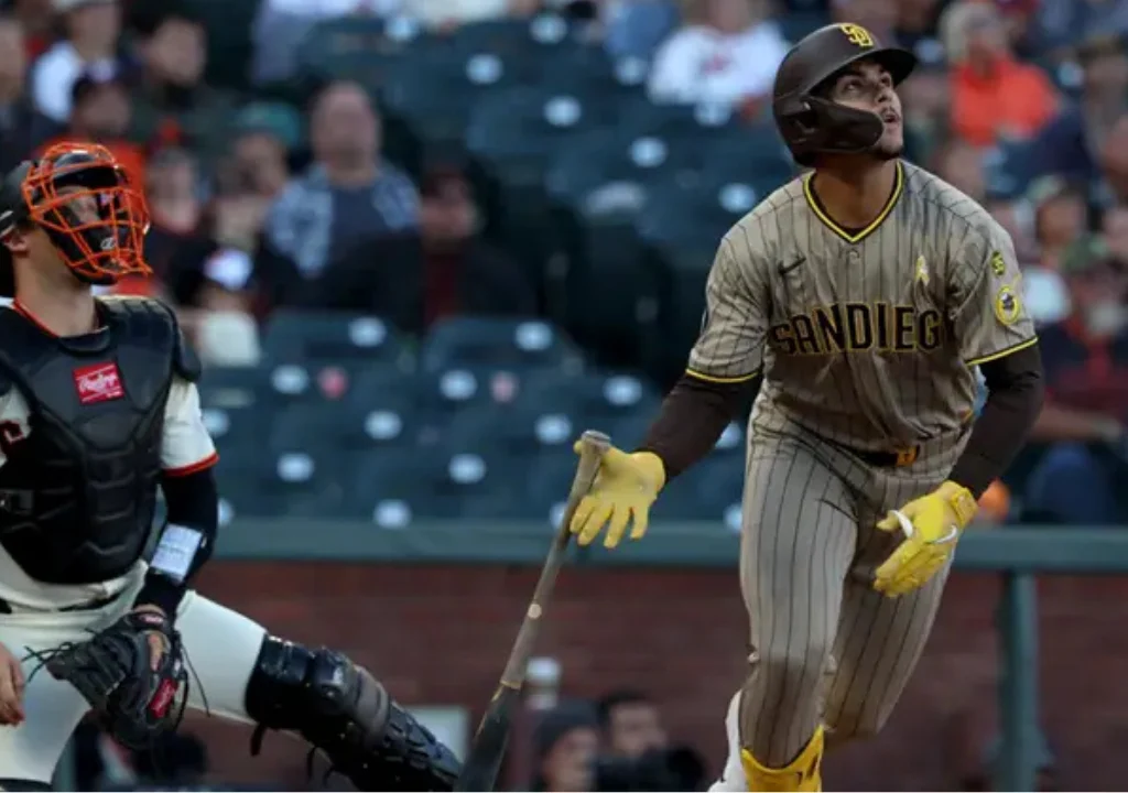 Ethan Salas conectó su primer hit en Grandes Ligas con un triple