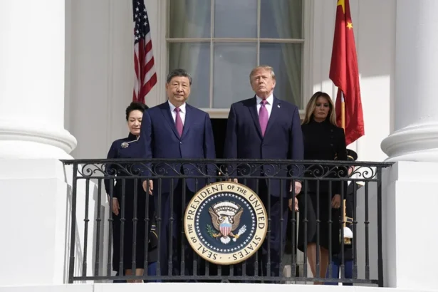 Donald Trump planteó a Xi Jinping comprar armas estadounidenses, según embajador