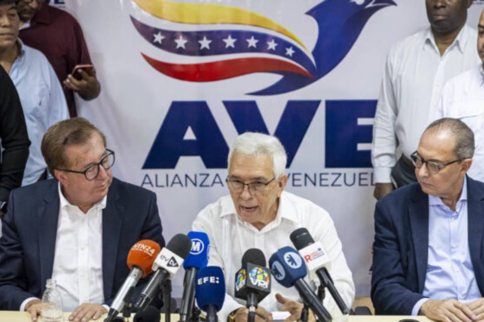 Acción Democrática y Alianza por Venezuela exigieron elecciones presidenciales
