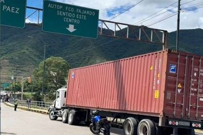 Accidente vial en La Yaguara dejó fallecidos y 16 personas heridas