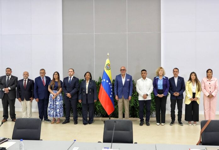 Delegación opositora de la Asamblea Nacional de 2015 retoma diálogo en Venezuela