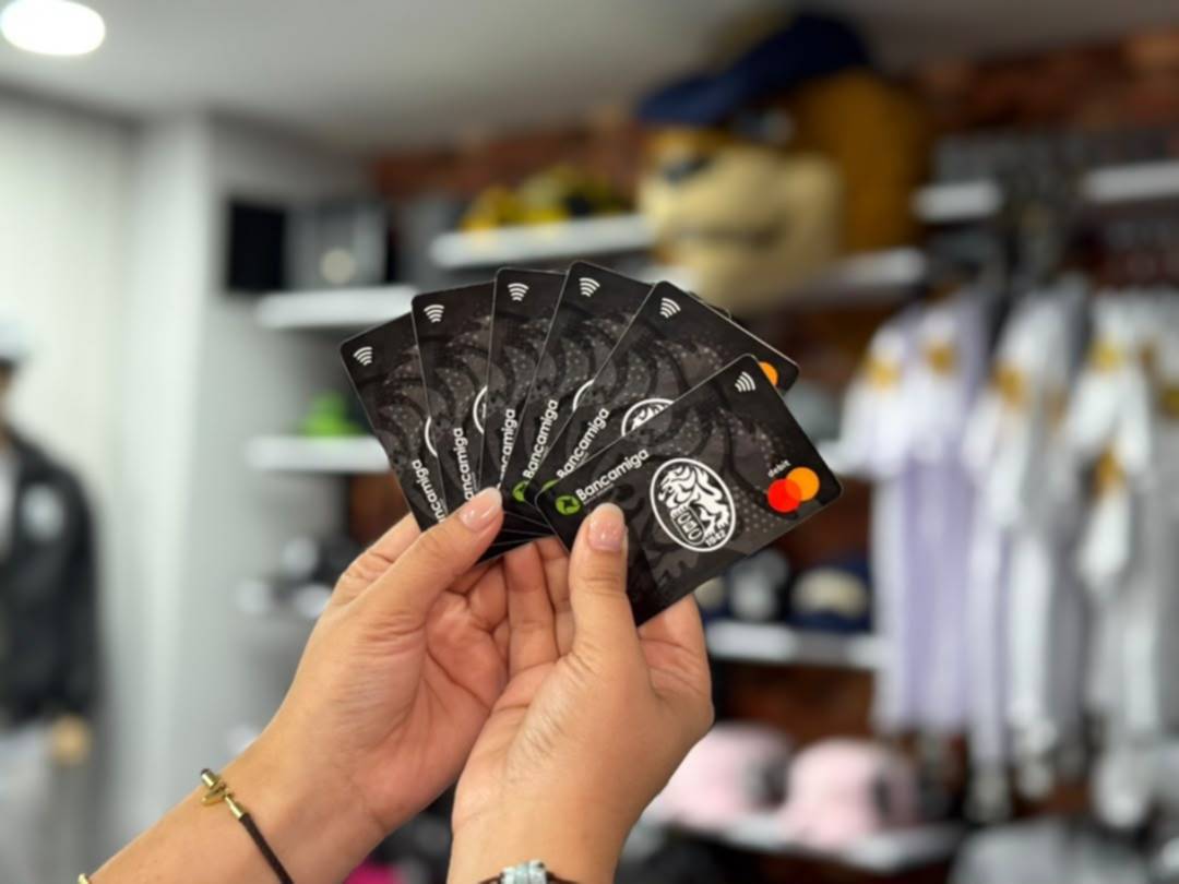 Bancamiga presentó Tarjeta de Débito de los Leones del Caracas Bancamiga presentó Tarjeta de Débito de los Leones del Caracas