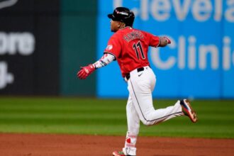 José Ramírez conecta jonrón y elimina a Chicago White Sox