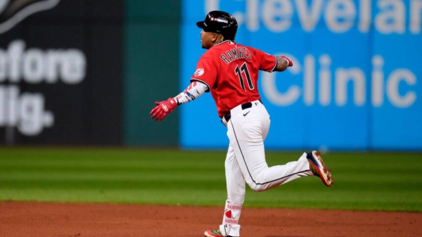 José Ramírez conecta jonrón y elimina a Chicago White Sox
